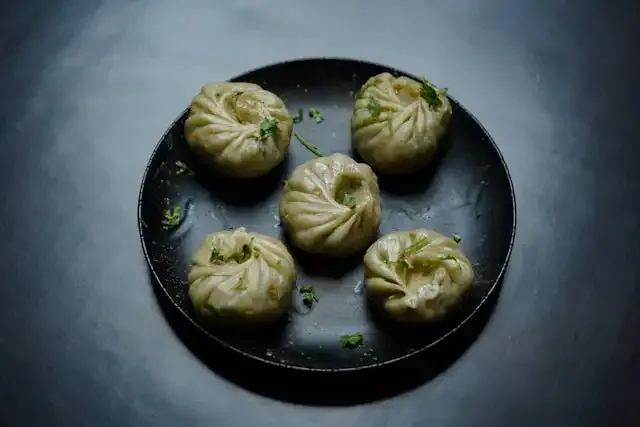 Momos